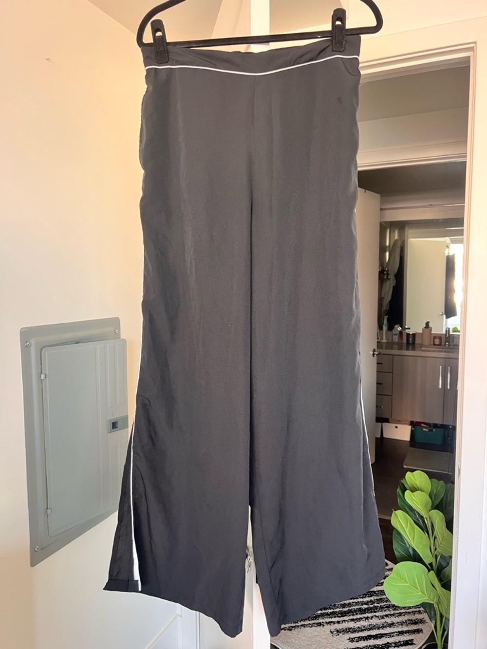 Jason Wu Black Satin Pull On Trouser Pants- Size L